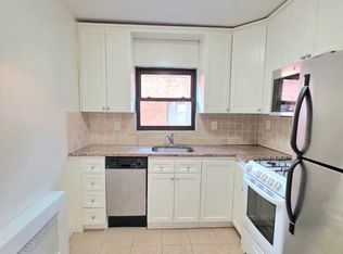 2173C N Central Rd #C, Fort Lee, NJ 07024