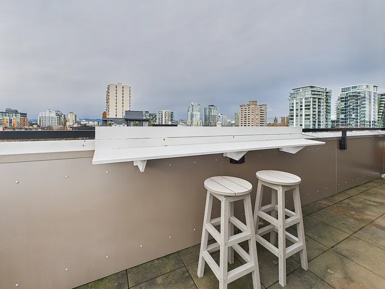 1029 View St #724 — Photo 18