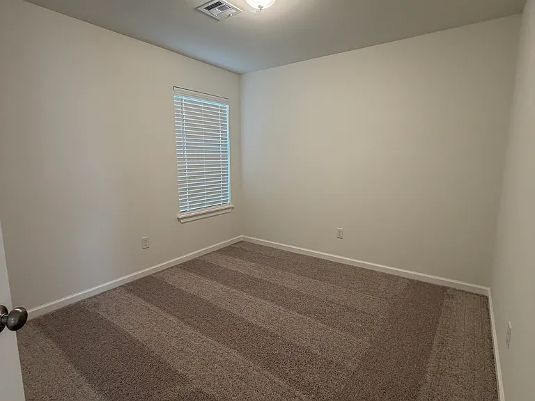 2928 NW 196th Pl — Photo 13