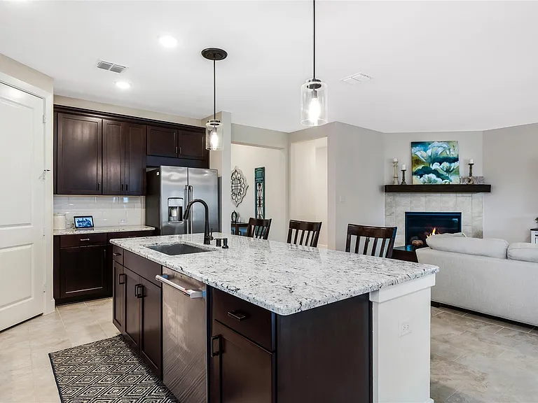 9211 Lowell Cliff Dr — Photo 15