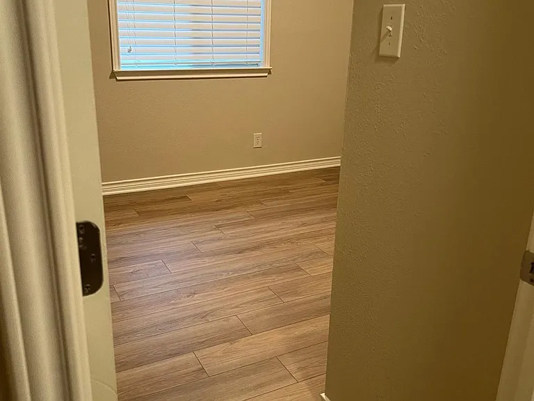 2915 Bushnell Dr — Photo 11