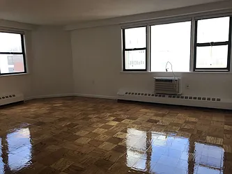 Rented by Metropolis Real Estate of Manhattan