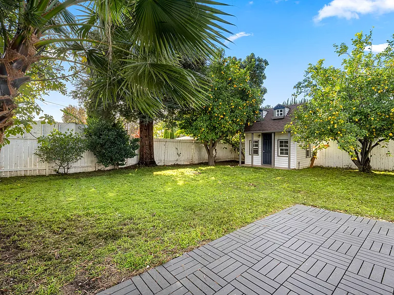 14034 Valerio St — Photo 46