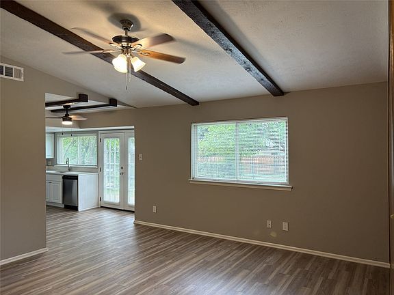 5th image of 3428 North Ave