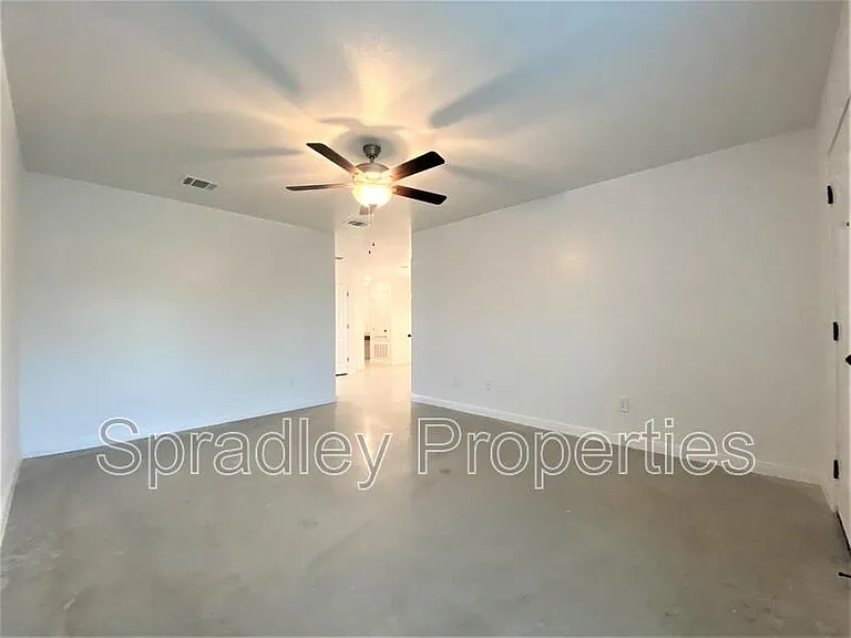 9107A Winding Ct — Photo 3