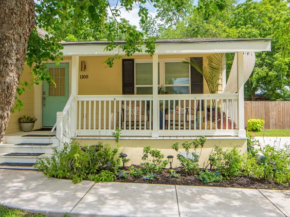 1105 E Alamo St, Brenham, TX 77833