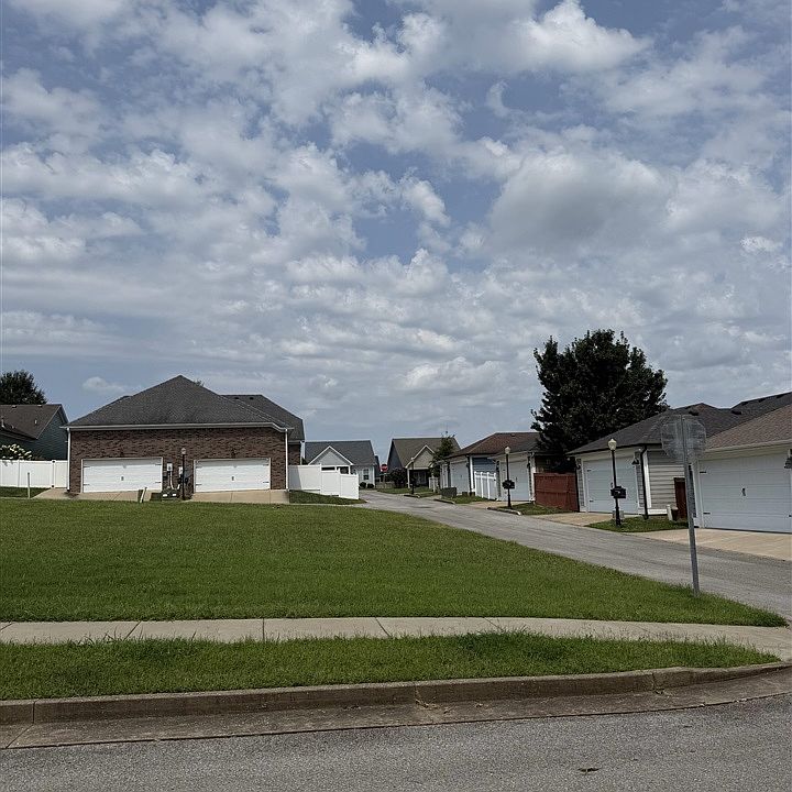 1st image of 635 Continental Dr