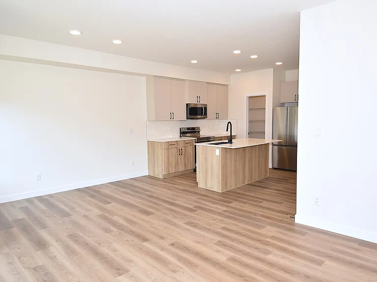 2131 5th Ave SW — Photo 33