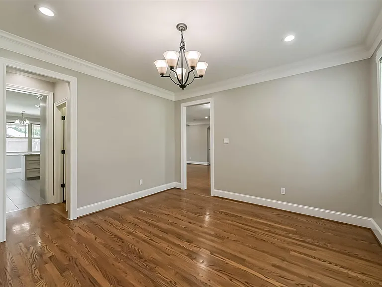 1317 Chantilly Ln — Photo 19