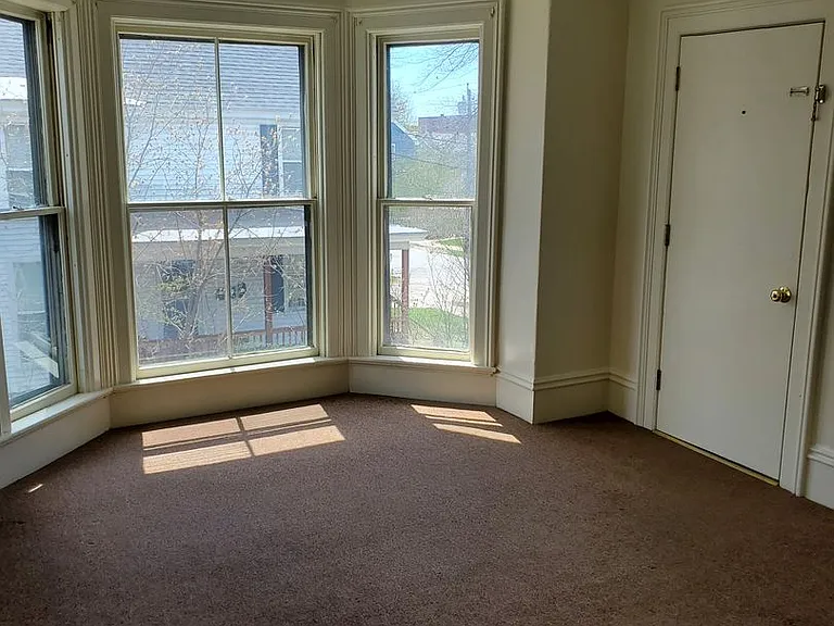 49 Franklin St — Photo 8