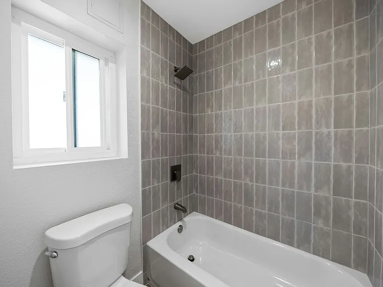 3167 Landis St #14 — Photo 8