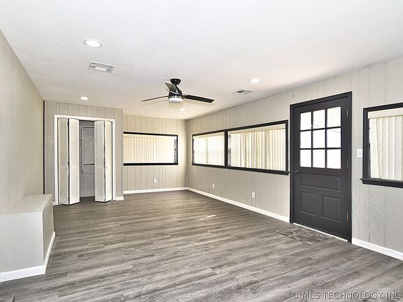 4th image of 709 W Canton St