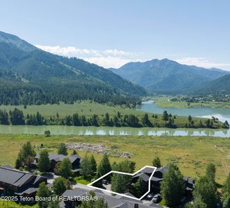 30 Blue Wing Ln #A, Alpine, WY, 83128