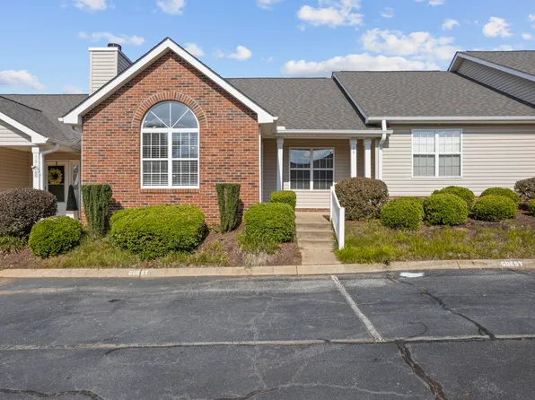 14 Hillside Glen Dr, Greer, SC 29650