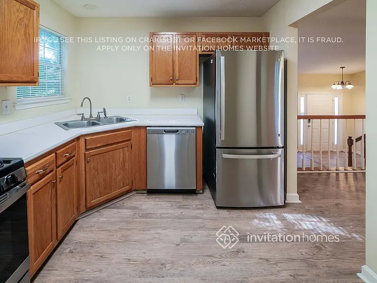 124 Woodmill Ct — Photo 9