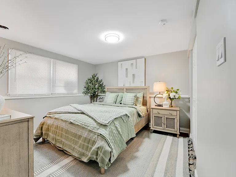 1700 Walnut Ave — Photo 30
