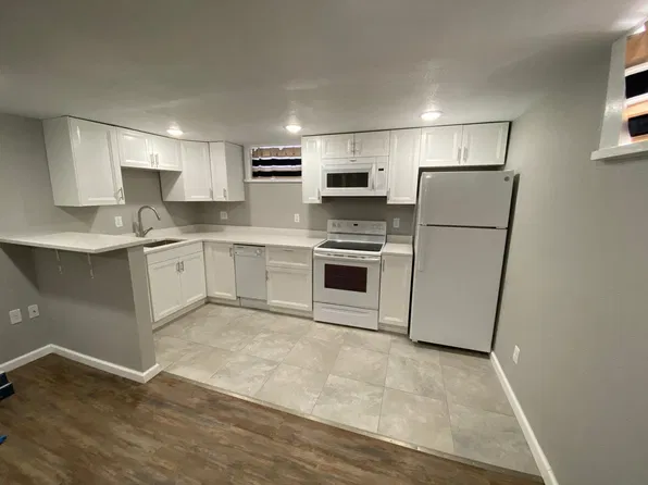 104 14th St, Dallas Center, IA 50063