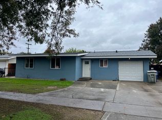 2422 W Cortland Ave, Fresno, CA 93705