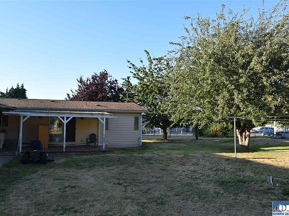3rd image of 2338 E 6th Ave
