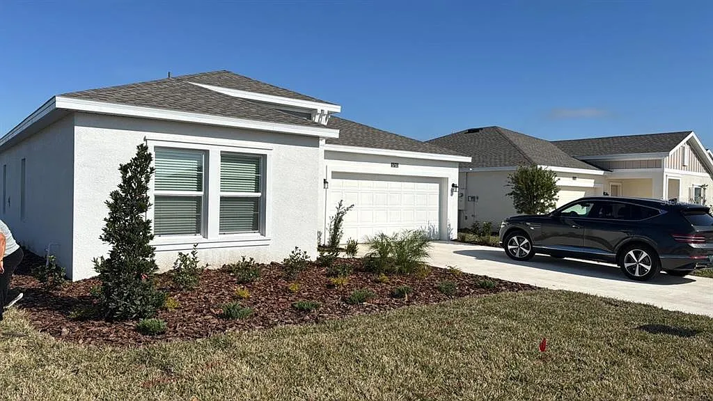 Building Photo - 5750 Gingham Dr