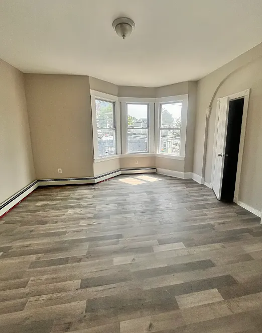 2 bed, 800 sqft, $1,900 — Photo 4