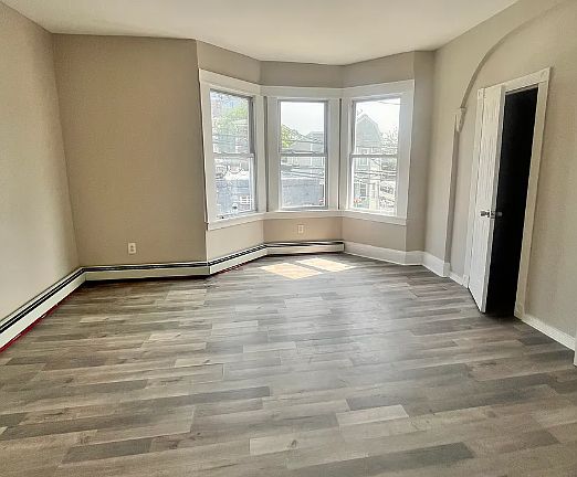 4th image of 77 Grant Ave #1A
