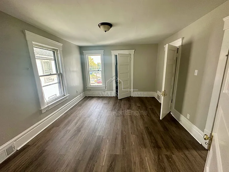 202 Crosby St — Photo 8