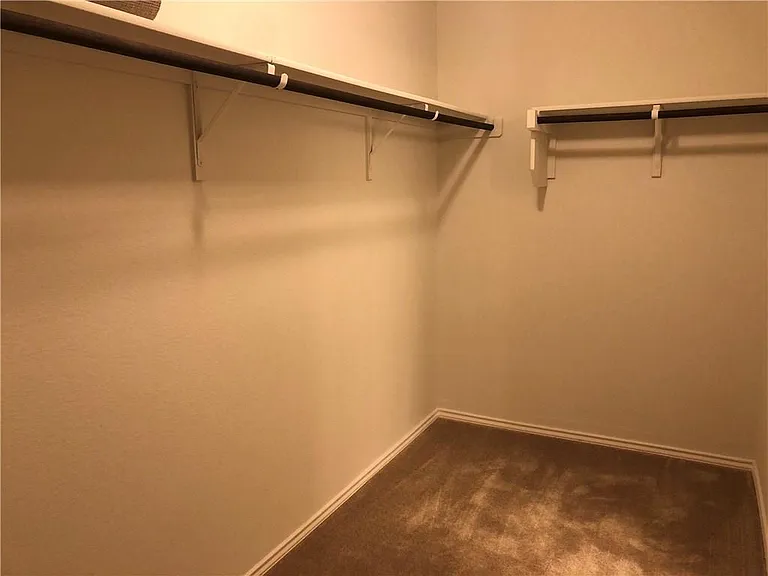 108 Yellowbark St — Photo 17
