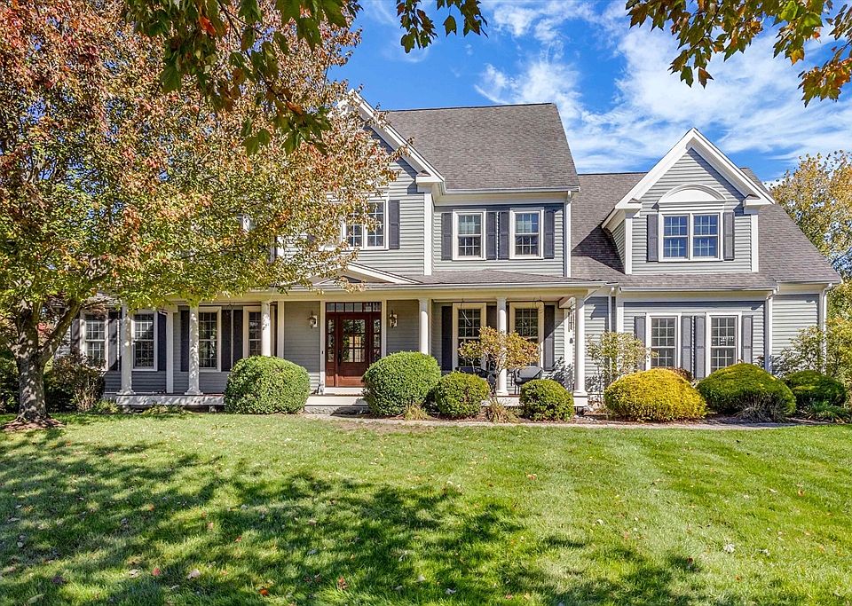 1st image of 6 Angelica Ln