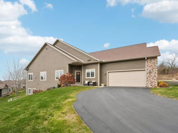 2951 Glen Ivy DRIVE, West Bend, WI 53090