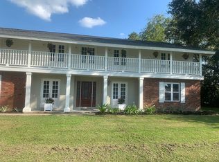 401 Lark Dr, Lockport, LA 70374