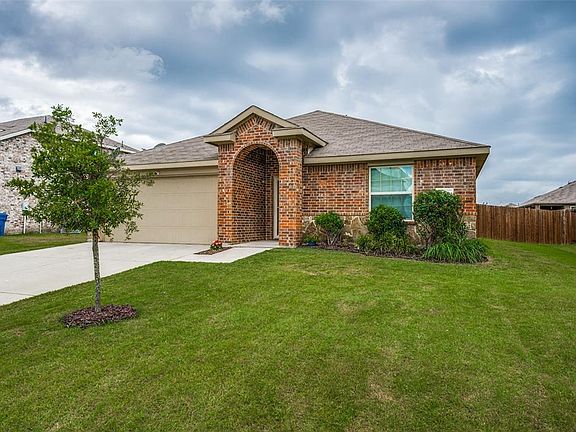 3rd image of 708 Mallard Dr