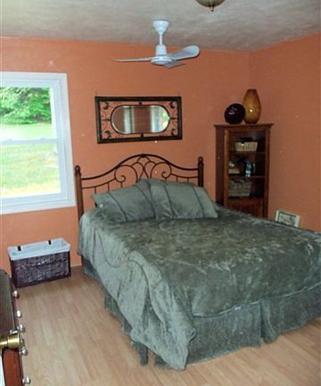 4th image of 158 Cindy Ln