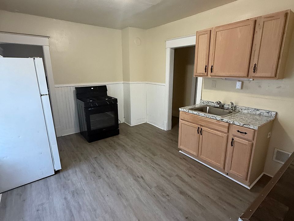 1st image of 2053 Genesee St APT 3