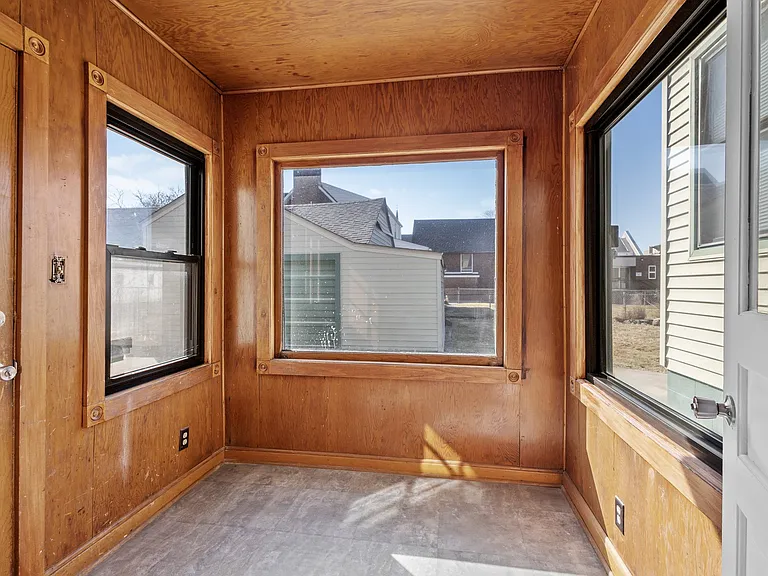 426 Keilman St — Photo 25