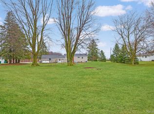 67667 Place Rd, Lenox, MI 48050