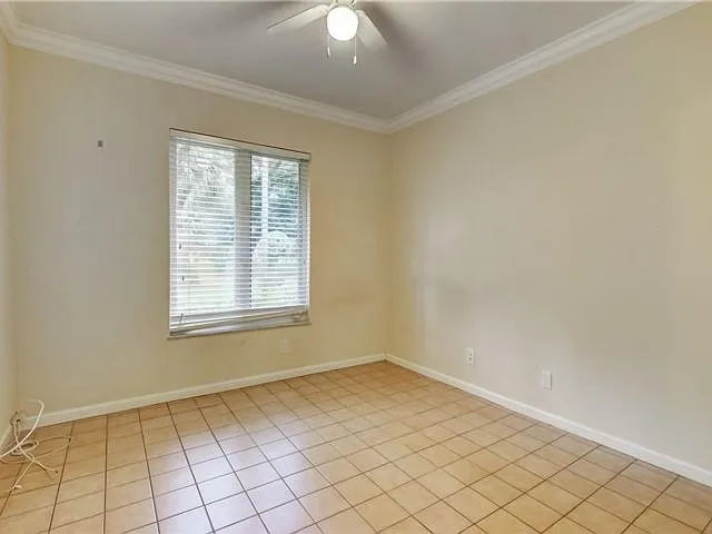 10890 SW 83rd Ave — Photo 13