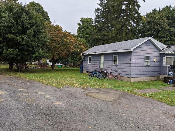 3rd image of 52 Granger St