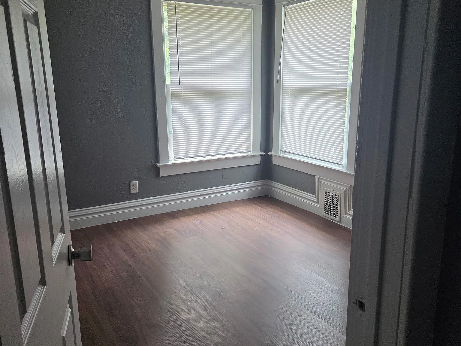 704 East La Salle Street - 1 — Photo 3