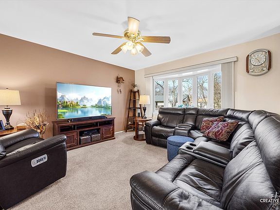 3rd image of 539 Ridge Pl