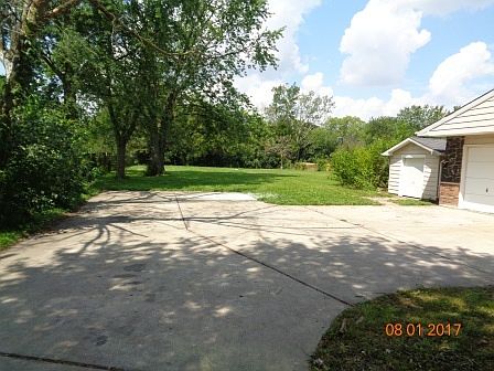 2nd image of 20122 Stoney Island Ave