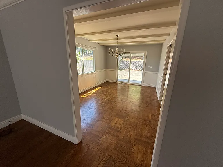 Corliss Dr — Photo 12
