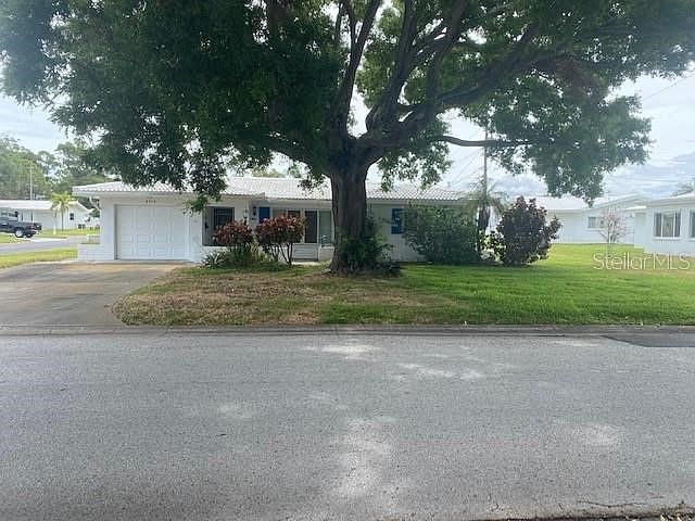 2nd image of 8959 143rd St