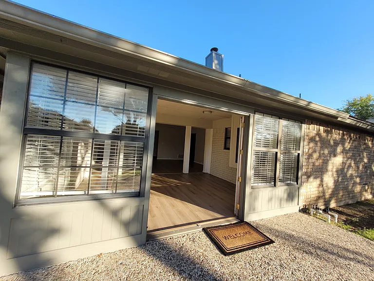 776 Santa Fe Trl — Photo 2