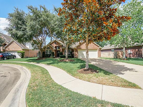 Welcome to 8007 Lauren Way, home of the extended driveway on cul-de-sac street!