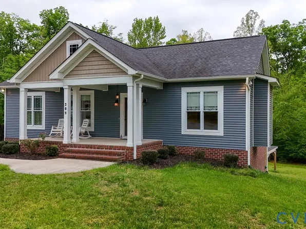 208 Thomas Cir, Farmville, VA 23901