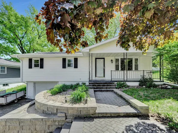 816 N 18th St, Nebraska City, NE 68410