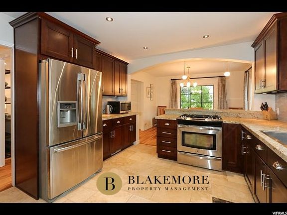3rd image of 1928 E Blaine Ave