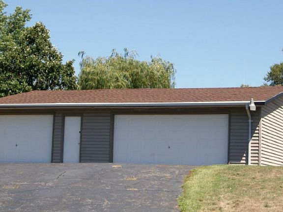 5th image of 11997 Bowen Pkwy