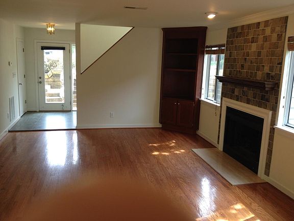 LR w/ Wood-Burning FP